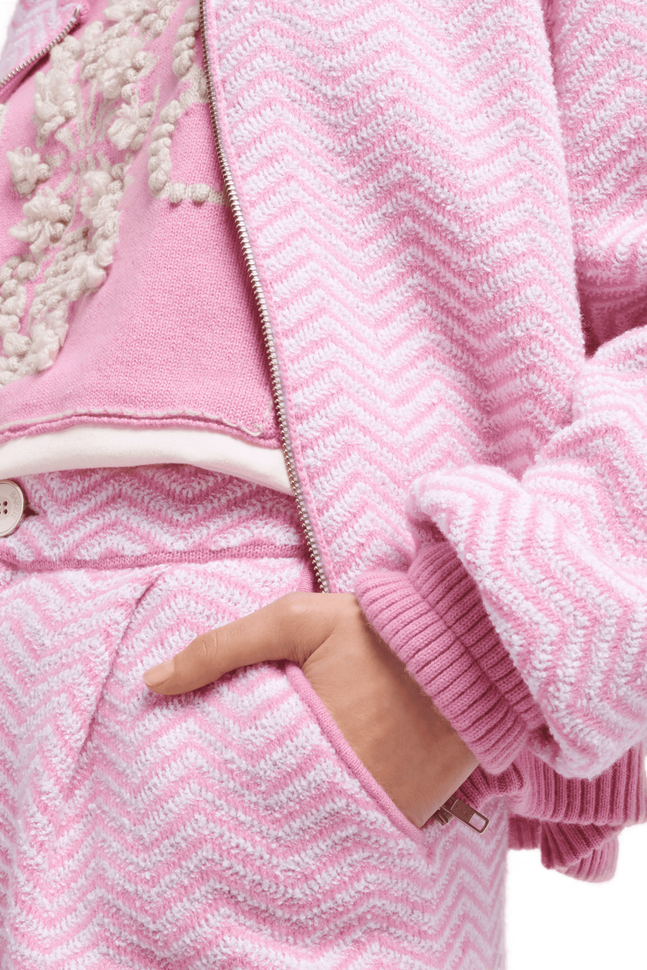 Shorts with a chevron motif in cashmere and cotton