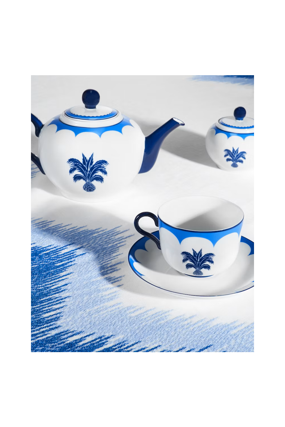 Secret Garden printed porcelain tea cup and saucer x 2