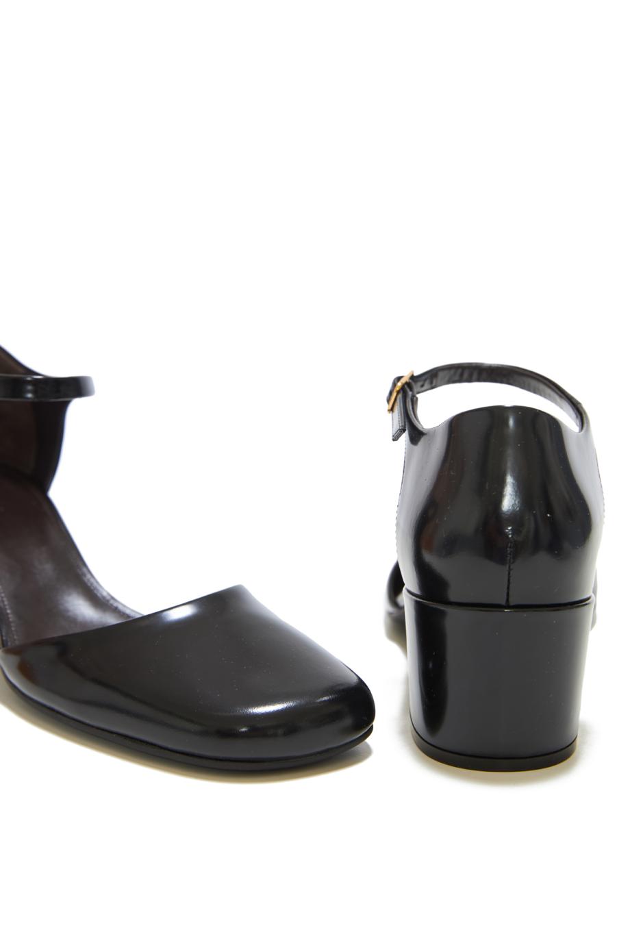 Penelope leather pumps