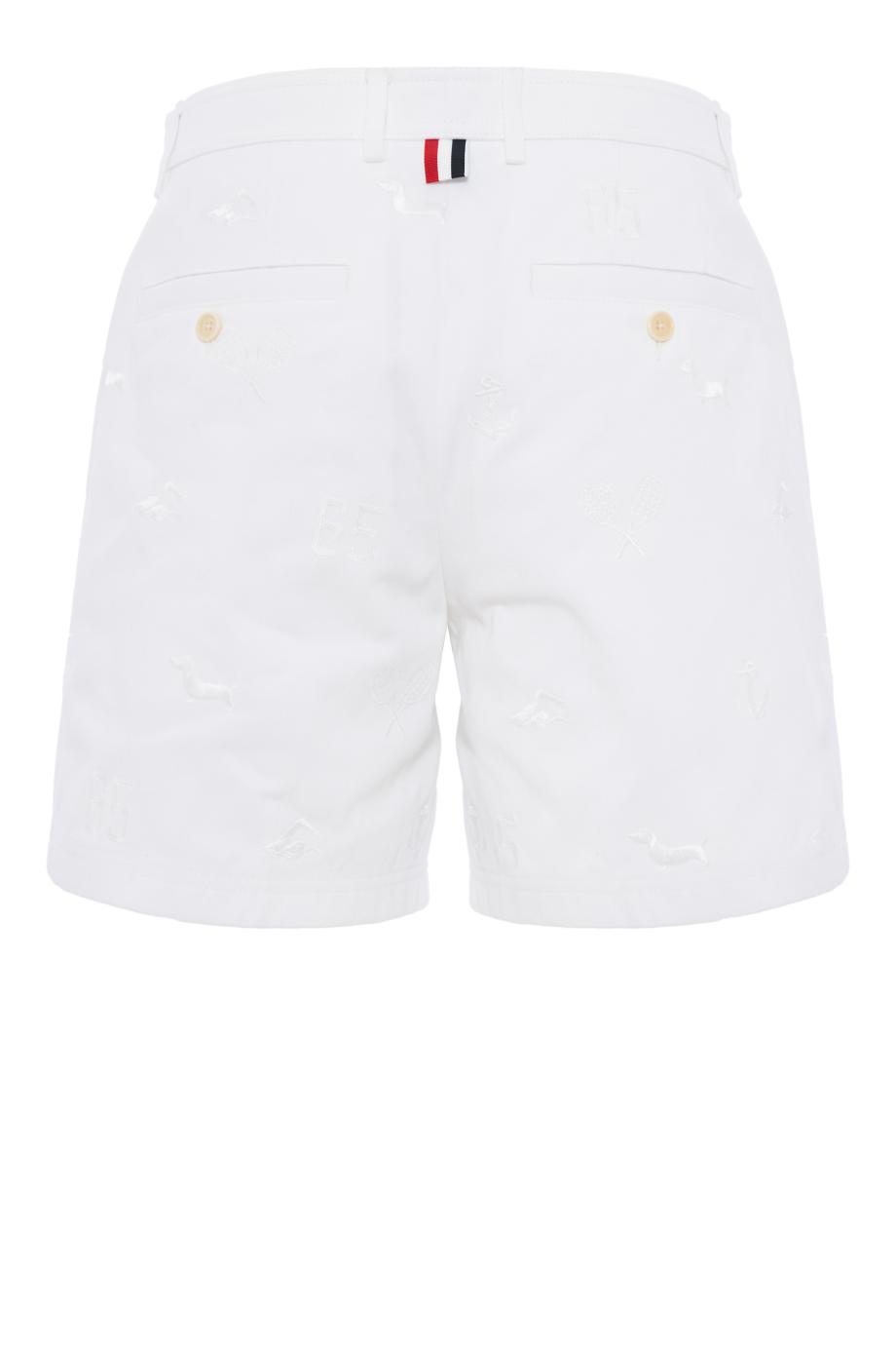 Embroidered chino cotton shorts in whites