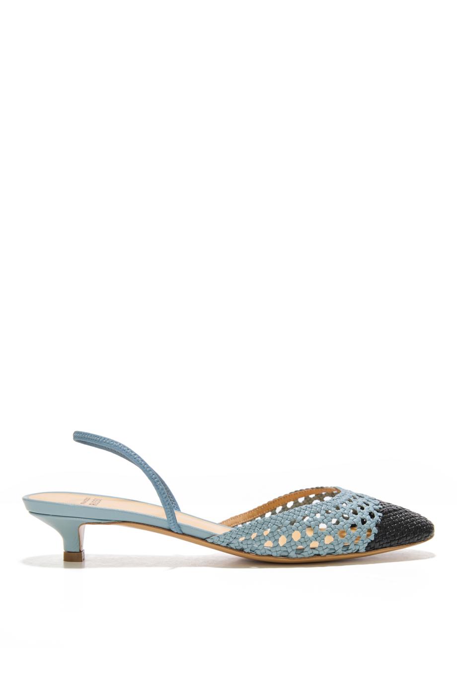 Crocheted 25 pumps in sky