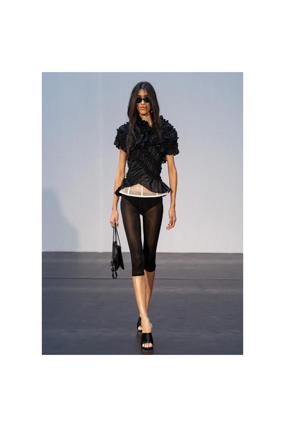 Mesh pants in black 