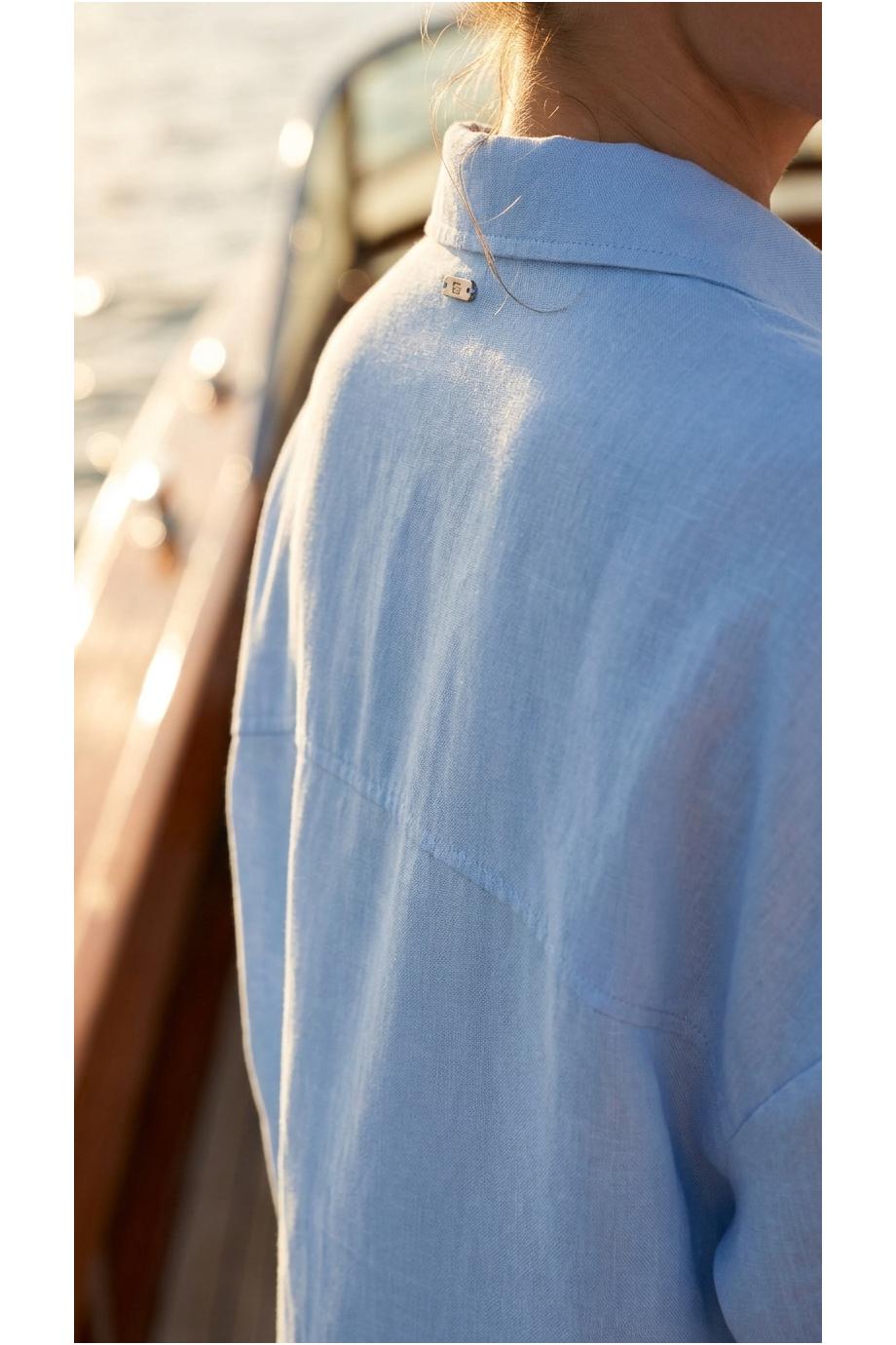 Linen shirt in light blue