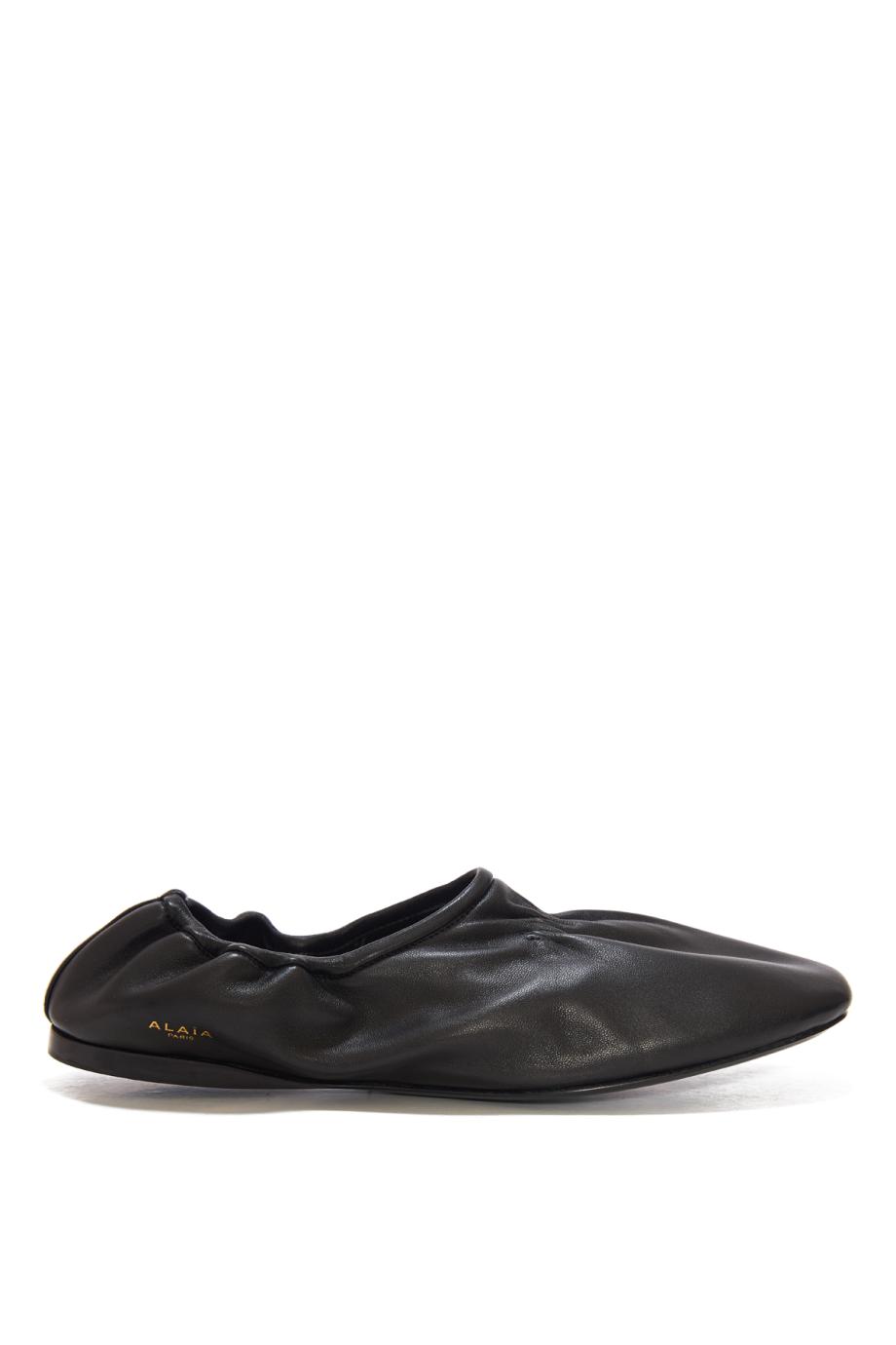 Supple Leather slippers in black