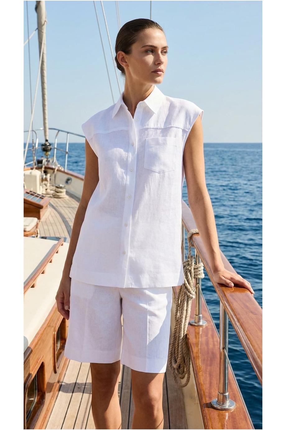Linen shorts in white