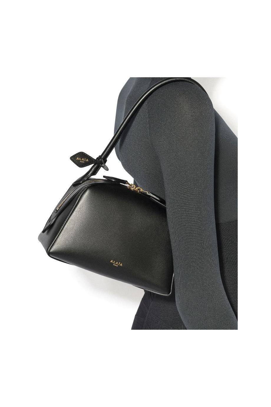  Le Bouledogue leather top handle bag in black