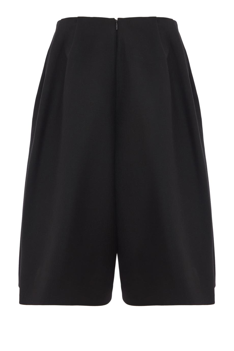 Wool pleated shorts in black