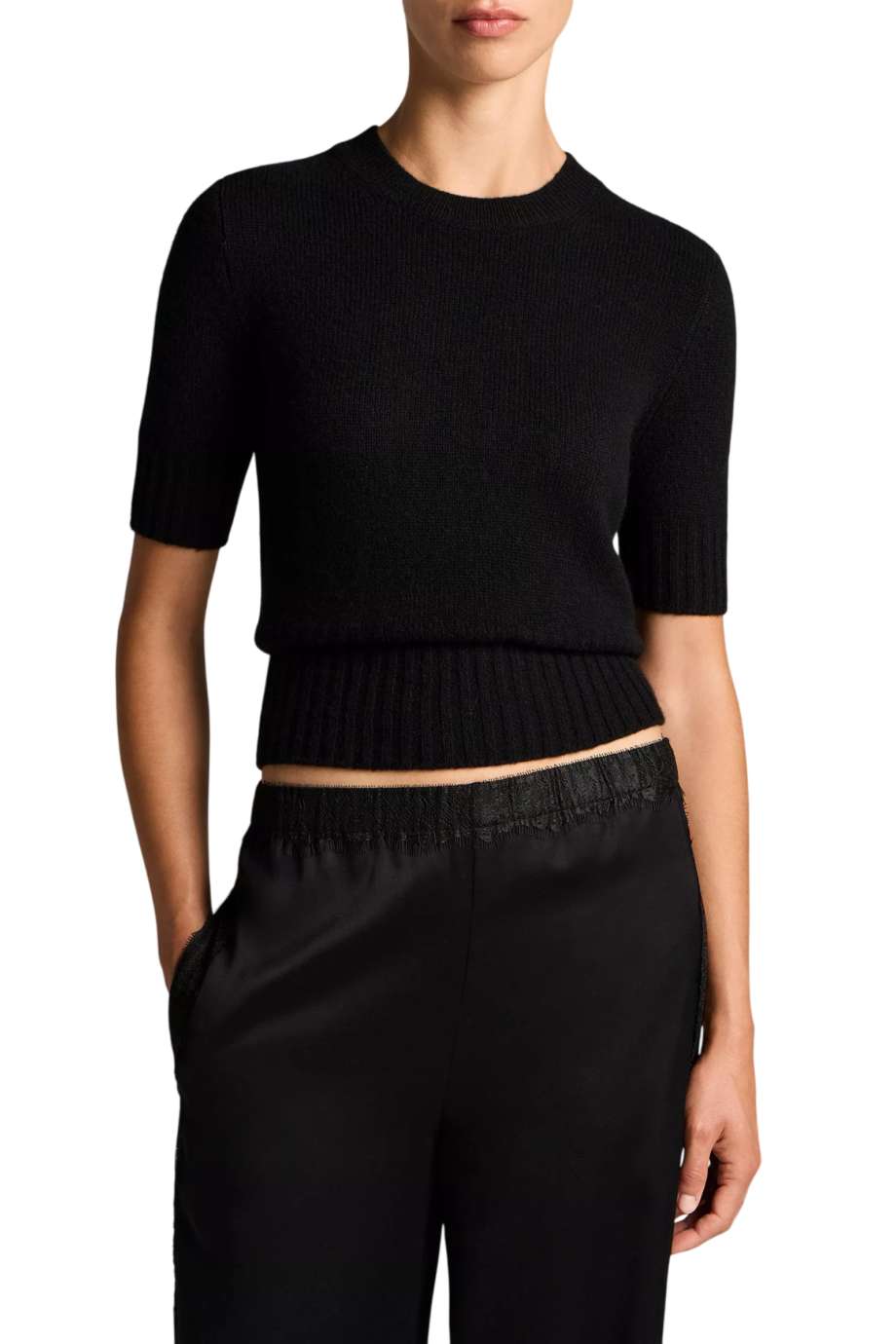 Wool-cashmere ribbed sweater in black