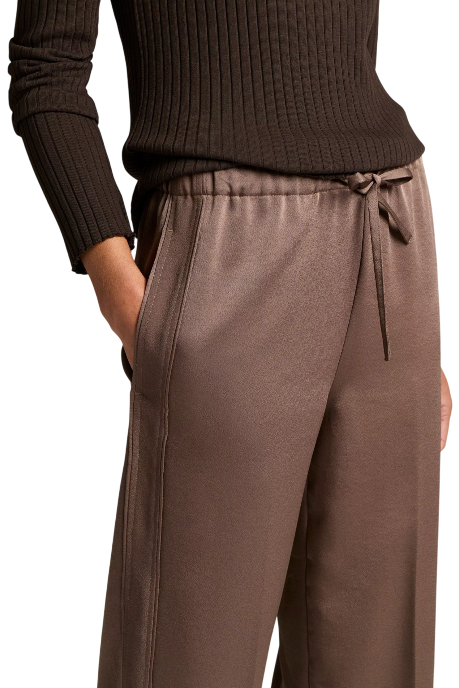 Crepe pants in taupe haze