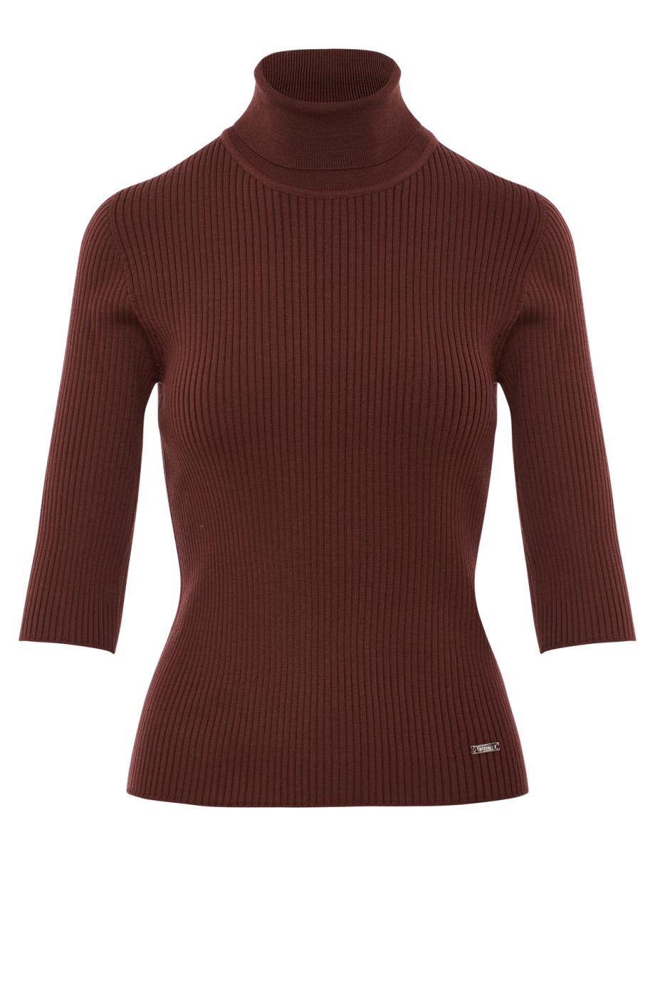 Wool turtleneck sweater in brown