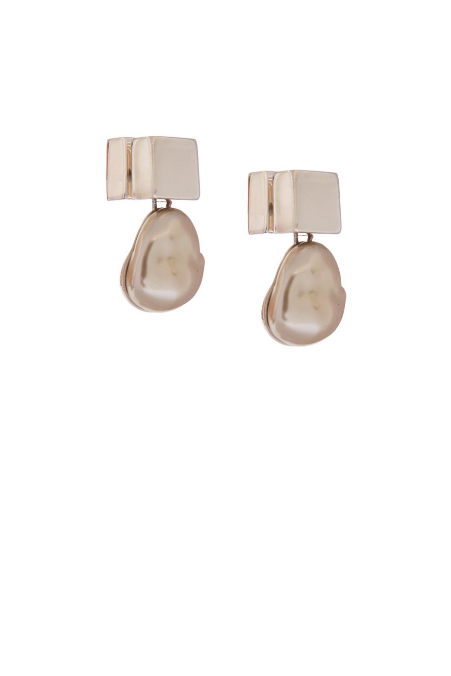 Pearl drop earrings in blush