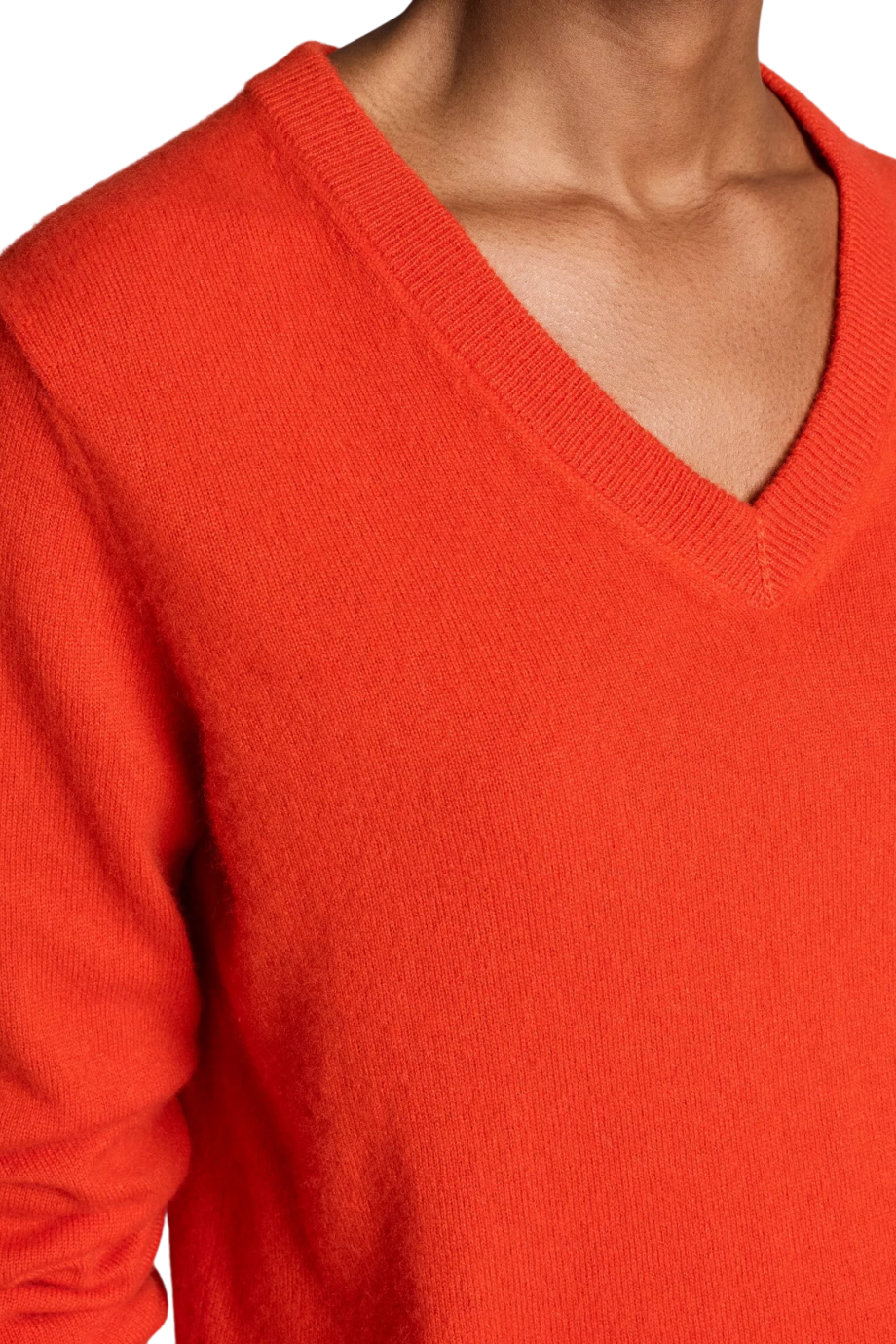 Cashmere V-neck sweater in crimson