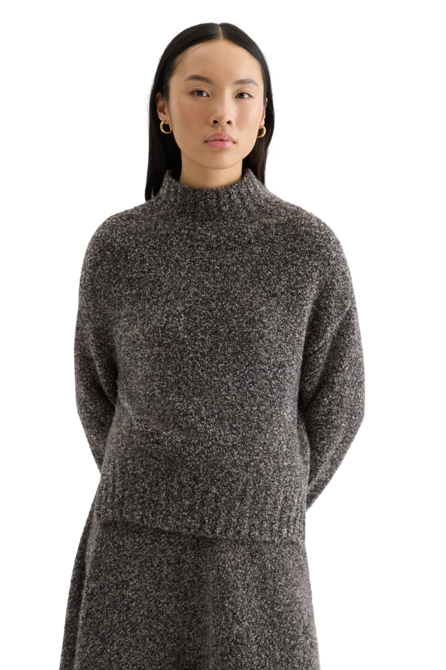 Cropped bouclé cashmere and silk sweater in chocolate