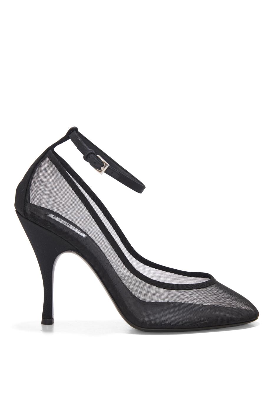 Strappy 100 mesh pumps in black