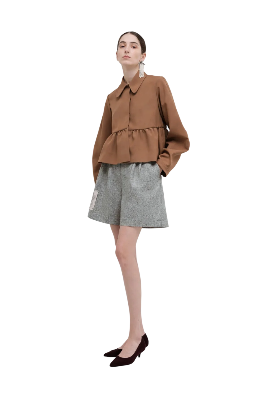 Shinobu pleated wool shorts in light grey