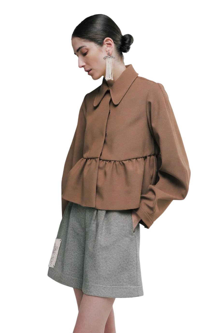 Shinobu pleated wool shorts in light grey