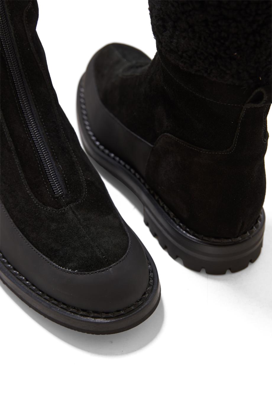 Shearling-trimmed suede ankle boots in black