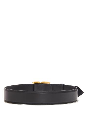 Curve belt in leather