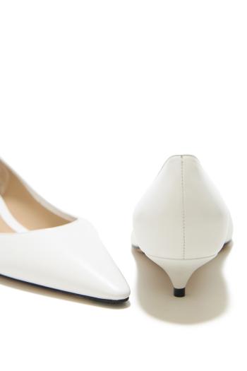 Liisa Kitten Two Heel leather pumps in white 