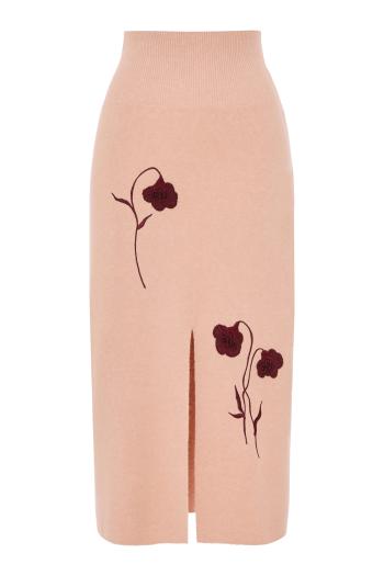 Embroidered knitted midi skirt in blush 