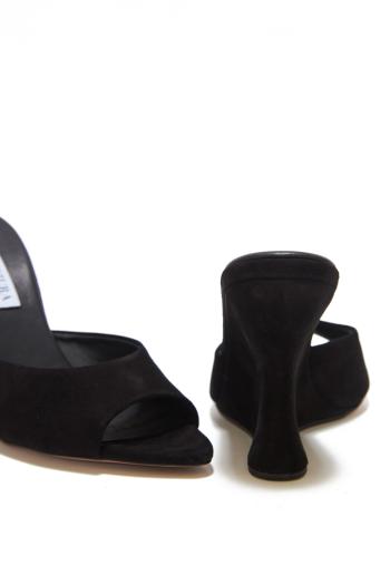 Bisous 95 suede wedge mules in black