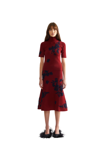 Jacquard knitted midi skirt in bordeaux 