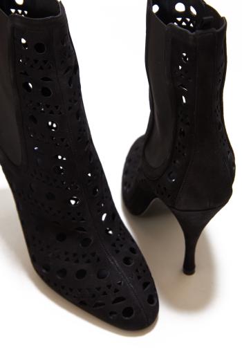 Vienne 100 perforated suede Chelsea boots in black