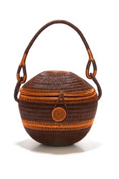 Rooted Grace werregue palm top-handle bag in wine